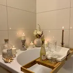 Peak & Bay - Private Host - Vucko