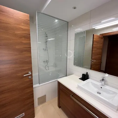 B328-aparthotel Vucko *